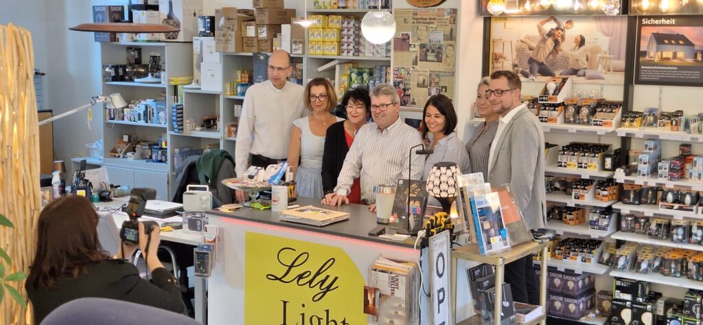 Licht Geschaeft Traiskirchen Baden - Das war die Eröffnungsfeier für das neue Lichtstudio in Traiskirchen!